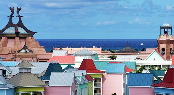 colorful-resort-Bahamas-680×330